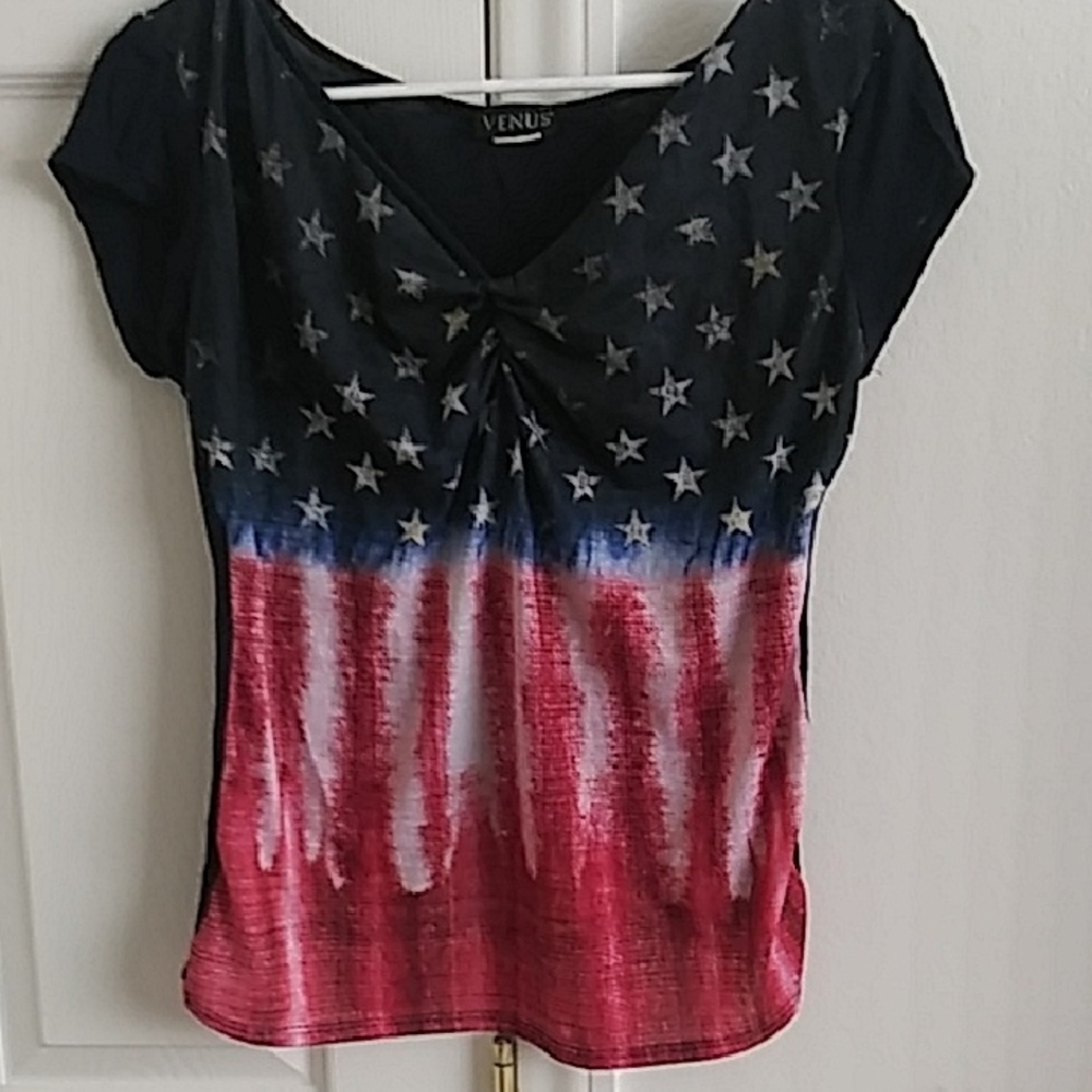 VENUS🎊🎉Red, White & Blue. Stars & Stripes 4th of July Short Sleeve Tee 🇺🇸